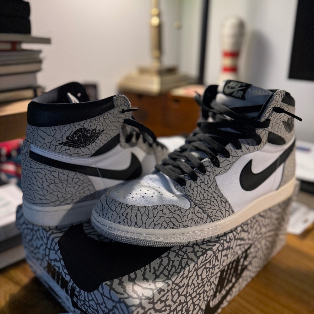 BRAND NEW - WORN A FEW TIMES M 10.5 - AIR JORDAN 1 RETRO HIGH OG - ELEPHANT PRNT